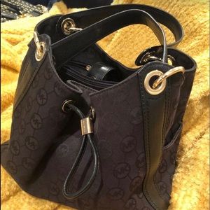 Micheal kors purse